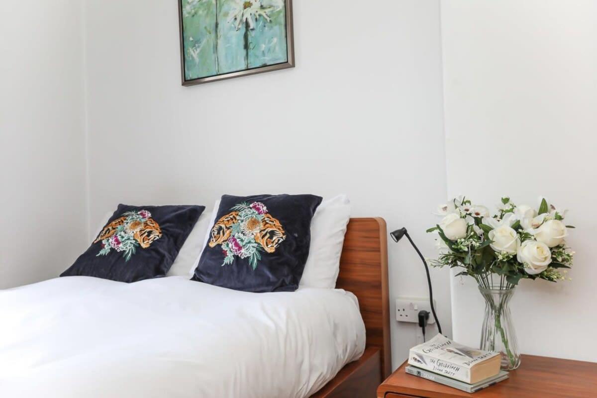 2 Bedroom Apartment In Waterloo Central Londra Esterno foto